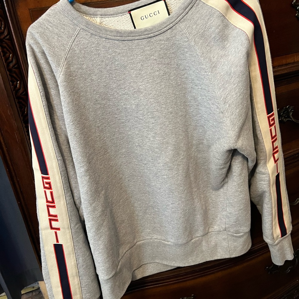 Small gucci sweater